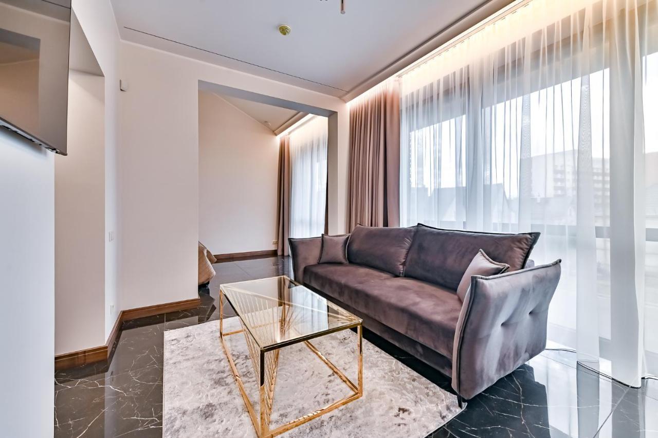 Aparthotel Diamond Sveciu Namai à Kaunas Extérieur photo