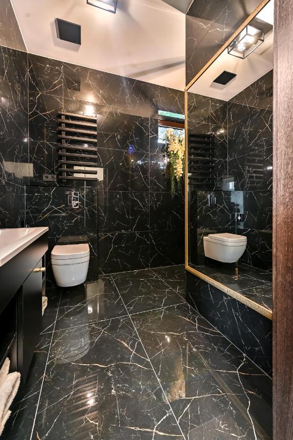 Aparthotel Diamond Sveciu Namai à Kaunas Extérieur photo