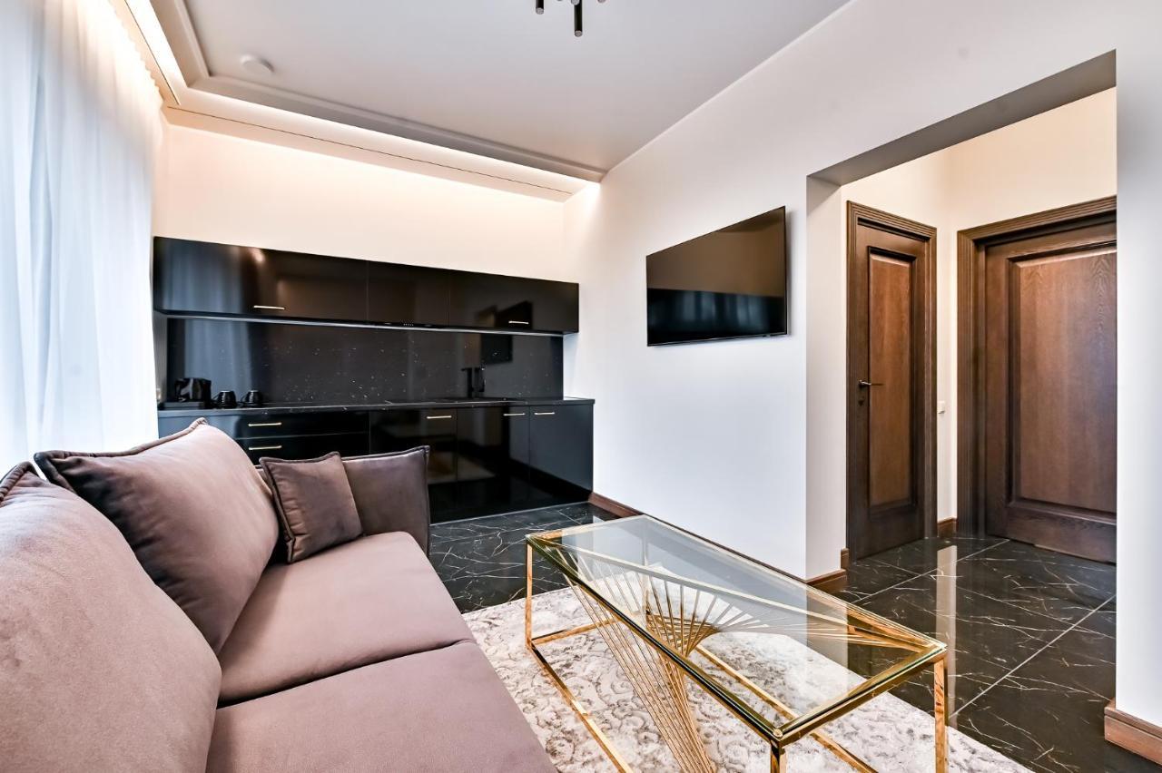 Aparthotel Diamond Sveciu Namai à Kaunas Extérieur photo