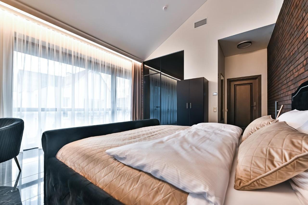 Aparthotel Diamond Sveciu Namai à Kaunas Extérieur photo