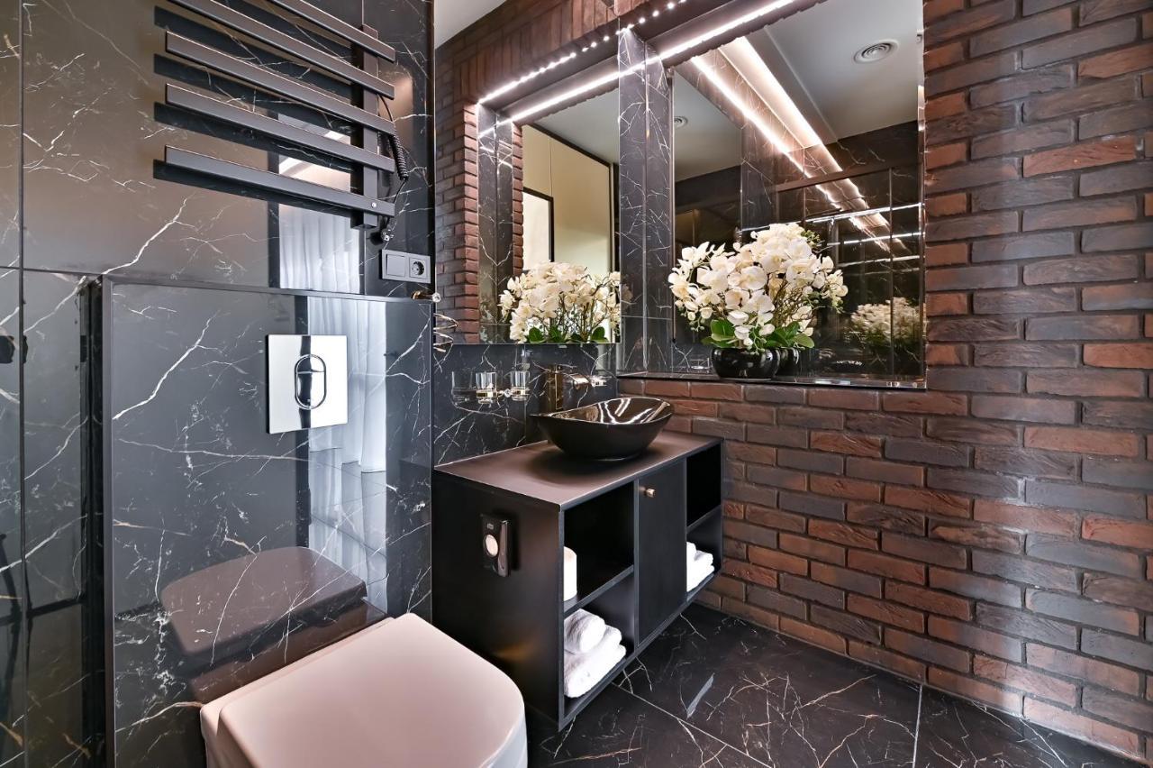 Aparthotel Diamond Sveciu Namai à Kaunas Extérieur photo