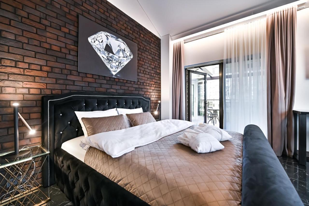 Aparthotel Diamond Sveciu Namai à Kaunas Extérieur photo