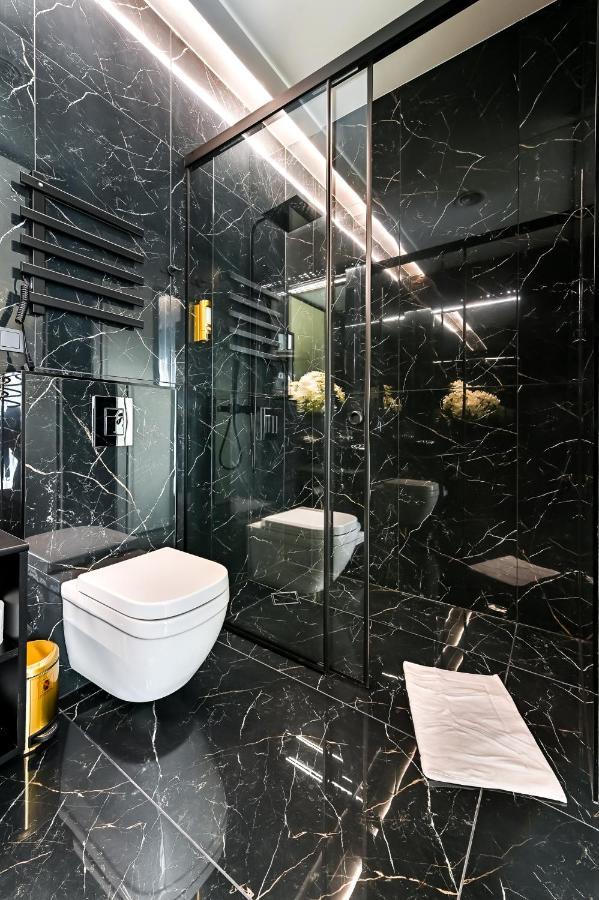 Aparthotel Diamond Sveciu Namai à Kaunas Extérieur photo