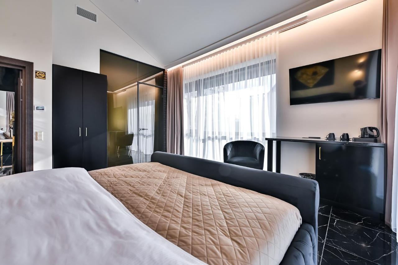 Aparthotel Diamond Sveciu Namai à Kaunas Extérieur photo